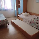 4-bedrooms With Private Pool ! *