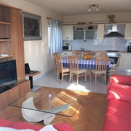 Appartement 4-bedrooms With Private Pool !