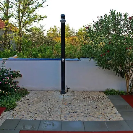4-bedrooms With Private Pool ! Apartamento