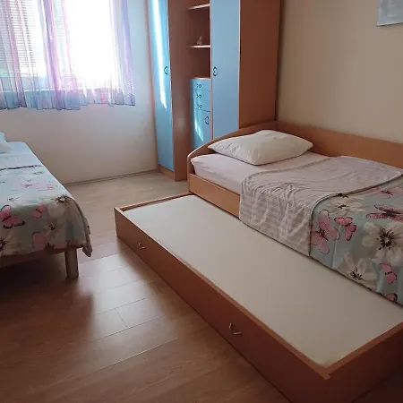 4-bedrooms With Private Pool ! *