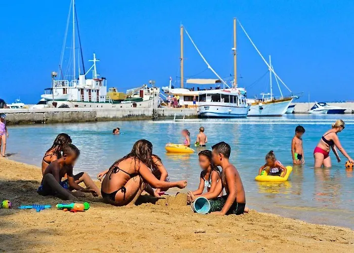 4-bedrooms With Private Pool !