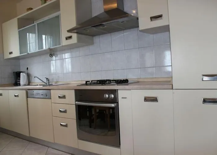 4-bedrooms With Private Pool !