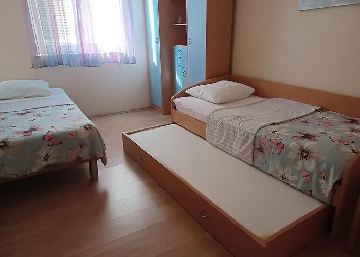 4-bedrooms With Private Pool ! *