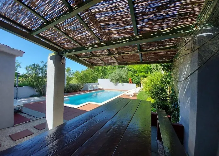 4-bedrooms With Private Pool !